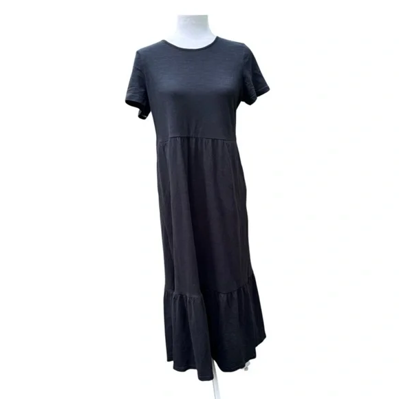 NWT Old Navy Tiered Black Dress with pockets- super cute!  Never been worn. - Picture 3 of 7
